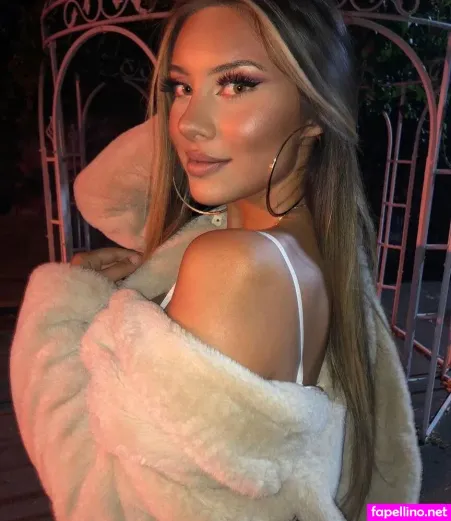 X Bellle X OnlyFans Thumbnail #BJuRB4r1j3