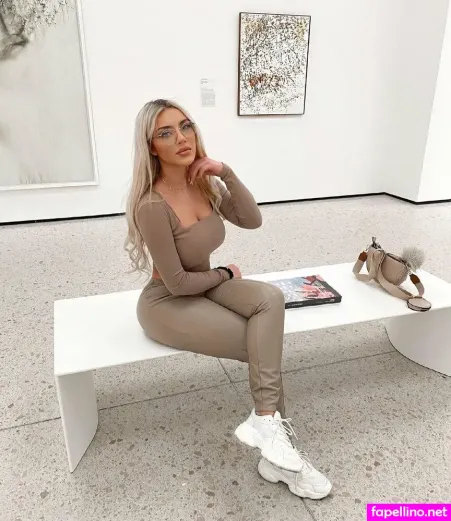 X Bellle X OnlyFans Thumbnail #KybzLdx6YI