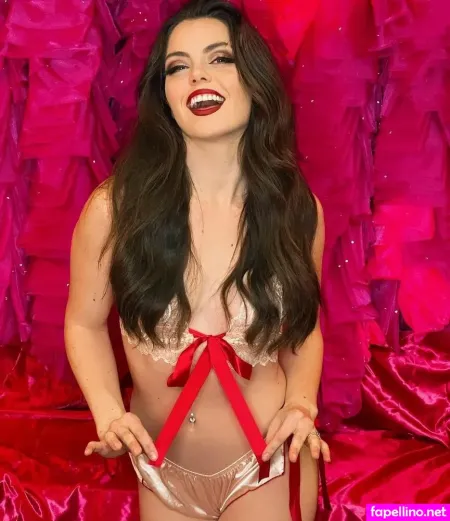 X Burlesque Cast OnlyFans Thumbnail #iEDEtyp57G