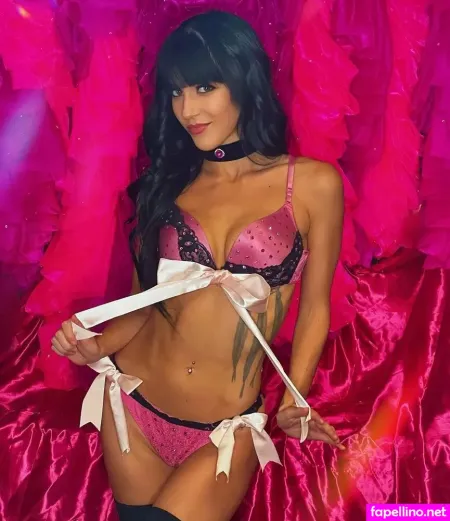 X Burlesque Cast OnlyFans Thumbnail #oJqM0XRBP0