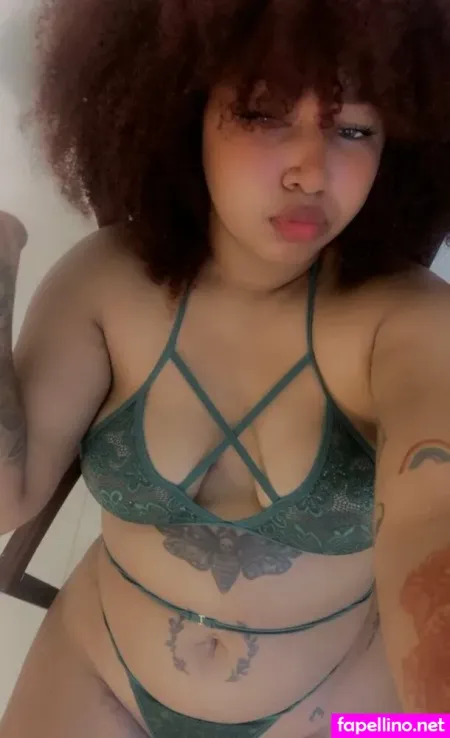 X Scarletrae Main Profile Photo