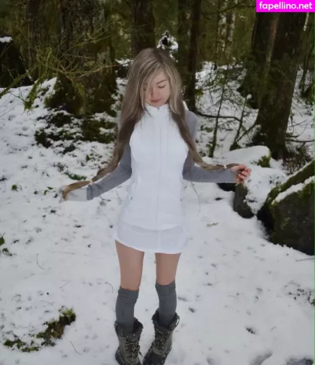 X Snowie X OnlyFans Thumbnail #1FJZ8pn8l5