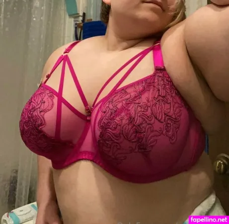 X Sunflower OnlyFans Thumbnail #nzL0QTeYTR