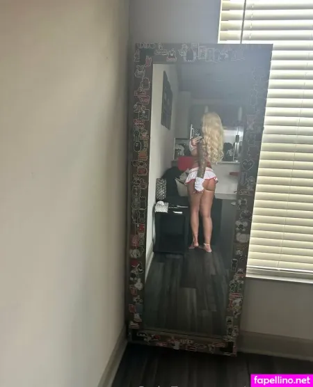 X0alora2 OnlyFans Thumbnail #IxYZ6eYcdn