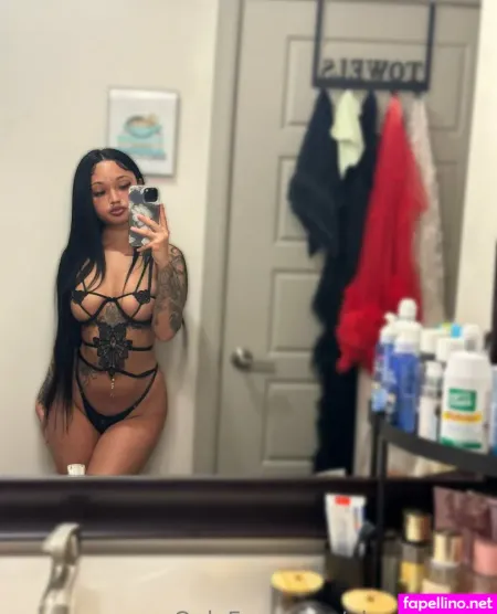 X0alora2 OnlyFans Thumbnail #lb5T2KFfVp