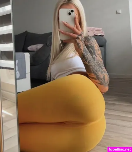 Xbad Xmoni OnlyFans Thumbnail #5hYnIAorYT