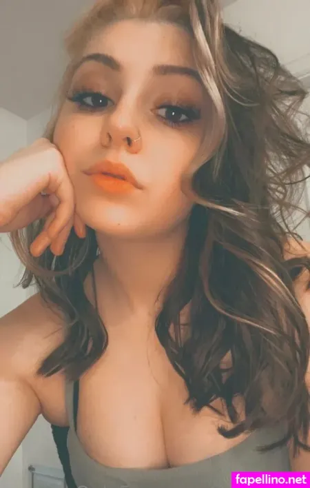 Xbrielleyx OnlyFans Thumbnail #34glxBqrwf