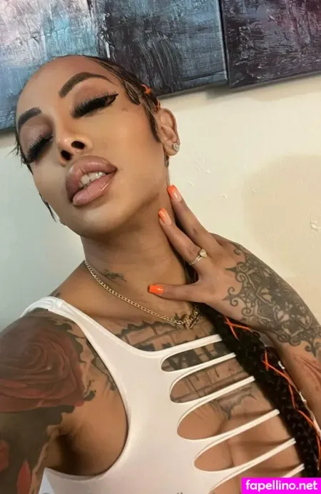 Xclusively Summer Main Profile Photo