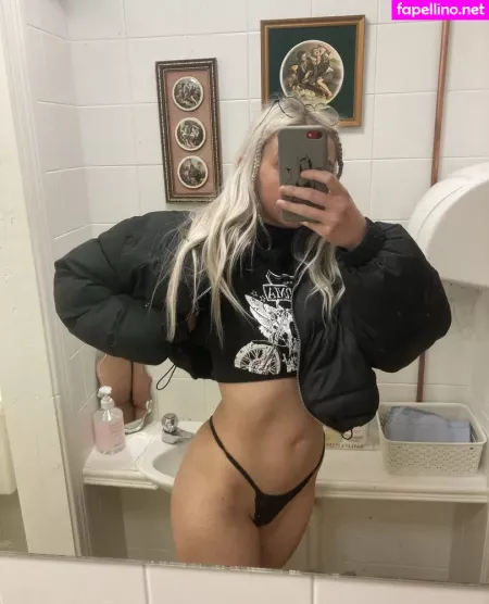 Xdirtylittlesecretxx OnlyFans Thumbnail #U0EQ2hxQQd