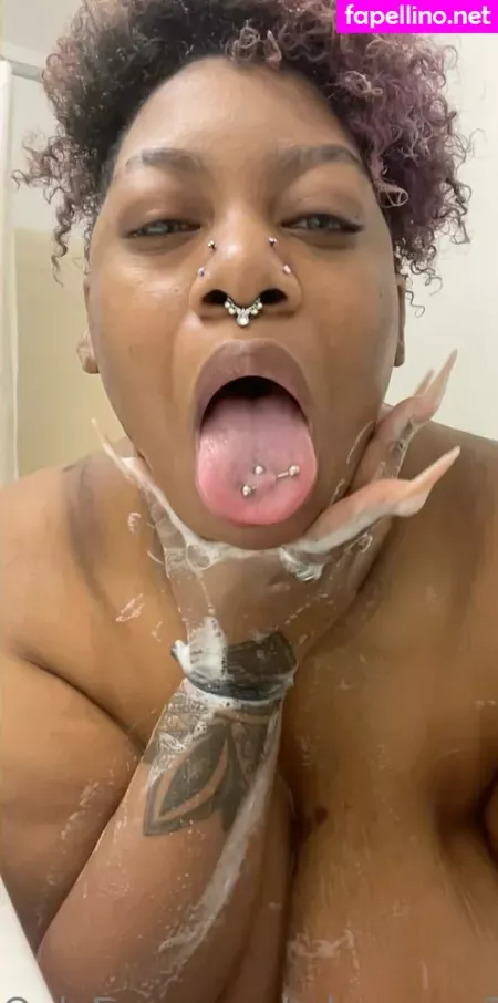 Xdqueenx3 OnlyFans Thumbnail #l4quF6z16f