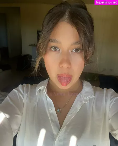 Xena Ezra OnlyFans Thumbnail #8eI8BLMRns