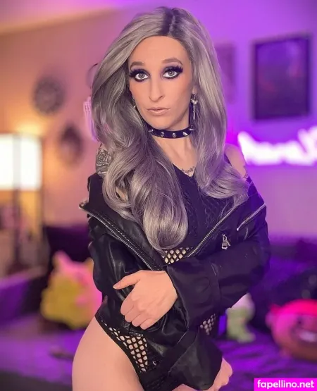 Xena Von OnlyFans Thumbnail #2u5IPEIsdy