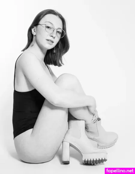 Xenia Mlr 1 OnlyFans Thumbnail #9biZfTYHtK