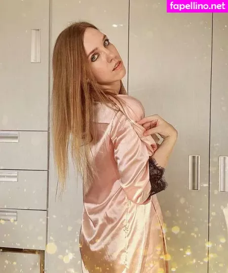 Xenia Reina OnlyFans Thumbnail #3bOSUoOkoC