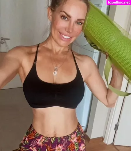Xenia Seeberg OnlyFans Thumbnail #D4mrr205sU