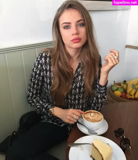 Xenia Tchoumi OnlyFans Thumbnail #i0uyo5o4nk