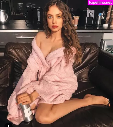 Xenia Tchoumi OnlyFans Thumbnail #zoVYV1jh3A