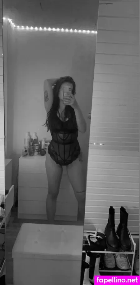 Xenia Tina Marie OnlyFans Thumbnail #vKrt5nimfb