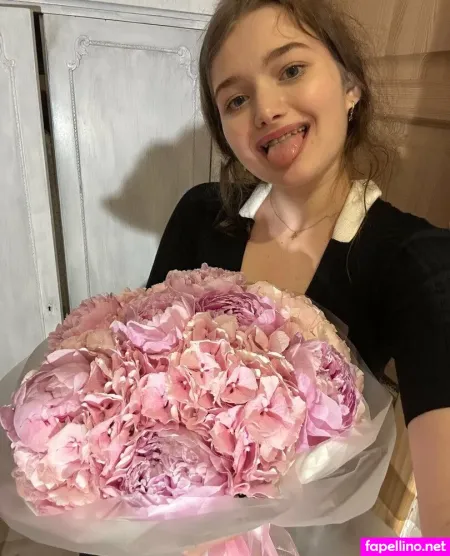 Xenicka OnlyFans Thumbnail #yyaFMRvjRn