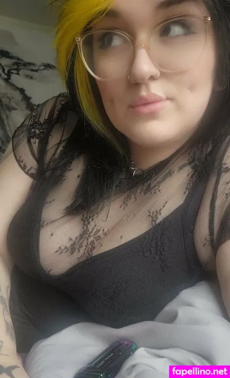 Xgothicxkittenx OnlyFans Thumbnail #H2MWWrsvOa