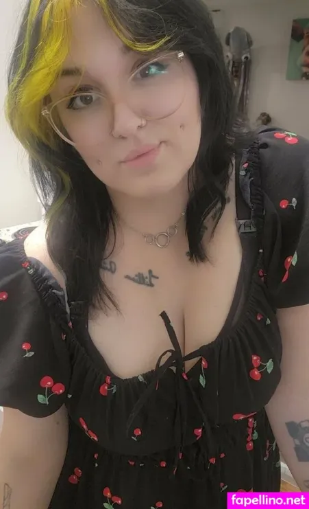 Xgothicxkittenx OnlyFans Thumbnail #P47ox0tQAn