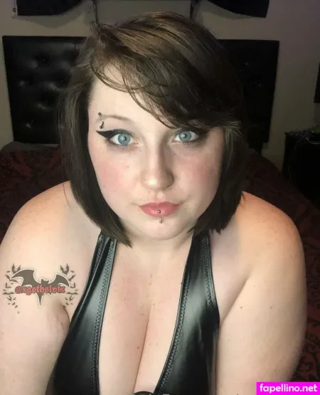 Xgothslvtx OnlyFans Thumbnail #6xjEM0IDr6