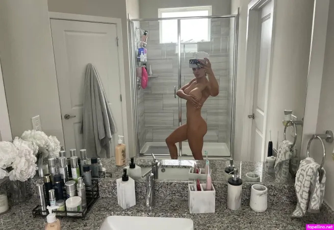 Xhaleyrose OnlyFans Thumbnail #R3mip1fmQY