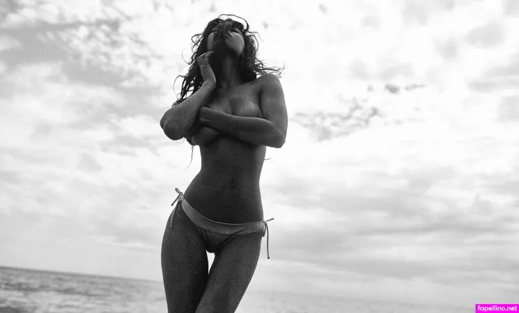 Xiea Hull OnlyFans Thumbnail #whl8F61B1M