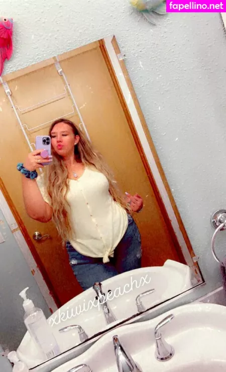 Xkiwixpeachx OnlyFans Thumbnail #rAbXC8LeDi