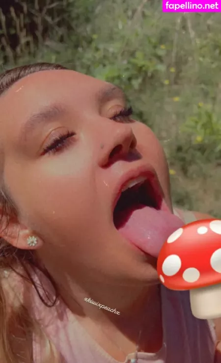 Xkiwixpeachx OnlyFans Thumbnail #thfKMmPADM