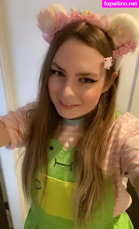 Xmaddiemoonx OnlyFans Thumbnail #unBOhq9LOw