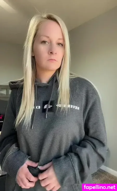 Xmisskrisx 1 OnlyFans Thumbnail #cSytxQjqYt