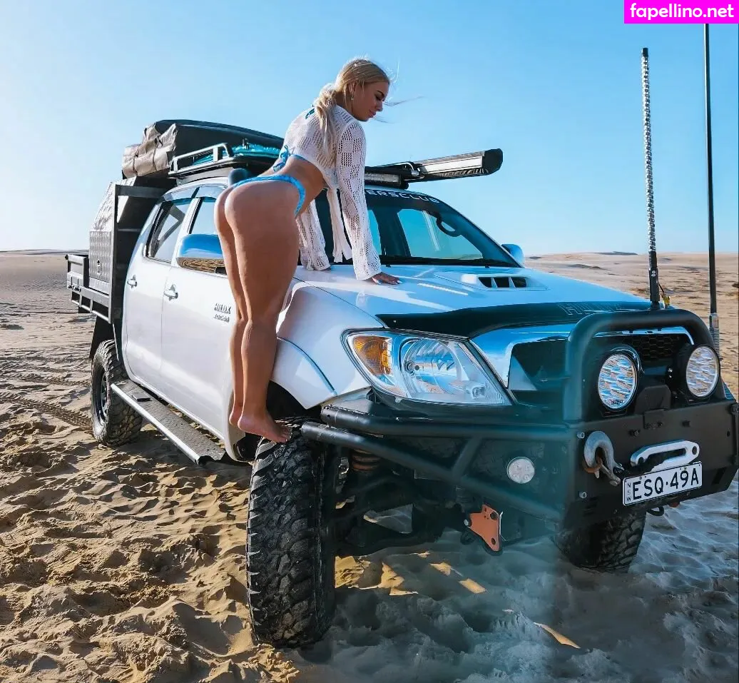 nats_n70, xo_peachesfree, xo_peachessss Nude Leaked OnlyFans Photo #8K0H2eL8L1