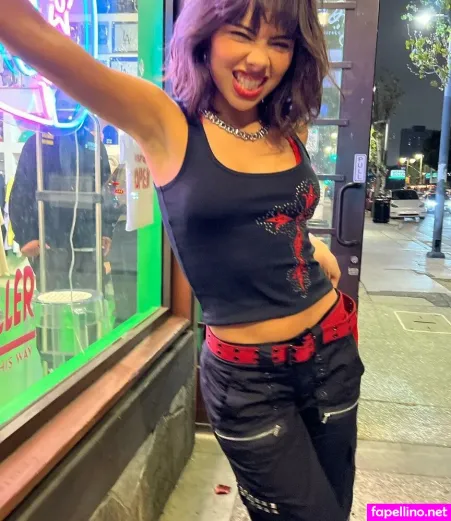 Xochitl Gomez OnlyFans Thumbnail #o9Enw1rr4z