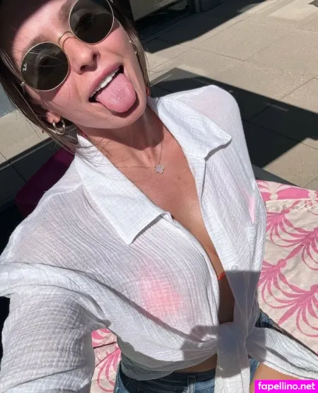 Xoitsvanessa OnlyFans Thumbnail #F4TU130x85