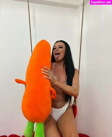 Xolaylarosee OnlyFans Thumbnail #JFGxSXNhWN