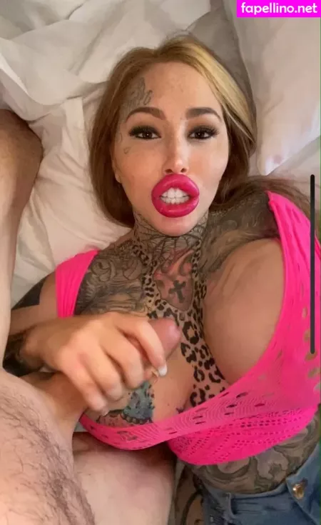 Xomarym OnlyFans Thumbnail #FgkI3NCnPG