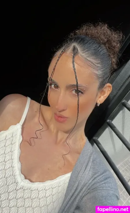 Xomixelle OnlyFans Thumbnail #HeLv0vVC2P