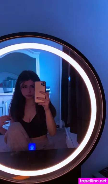 Xoscarlettx OnlyFans Thumbnail #0Z0PpOXmto