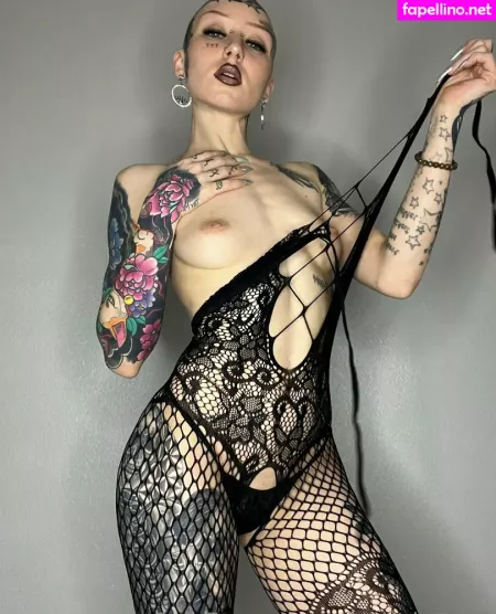 Xovalerie5150 OnlyFans Thumbnail #Ygvyx4nYlu