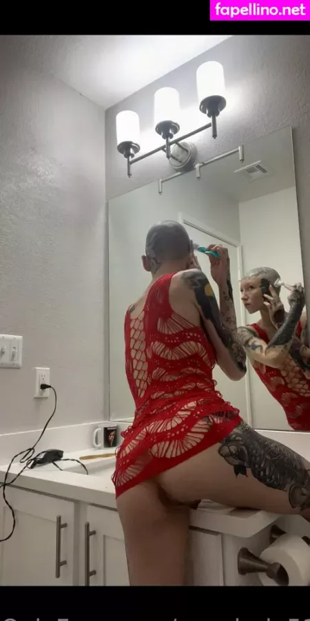 Xovalerie5150 OnlyFans Thumbnail #gUVVu9h3iD