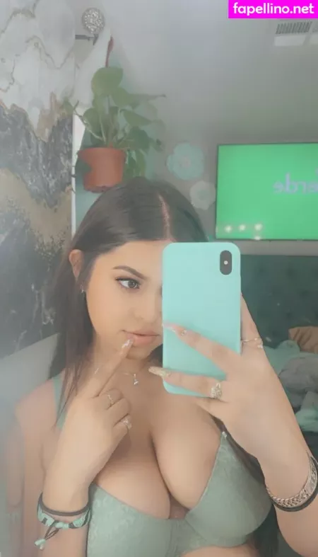 Xoveronica OnlyFans Thumbnail #7tz3COAN4f