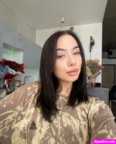 Xoxo Chloee OnlyFans Thumbnail #S2UqX3XrAS