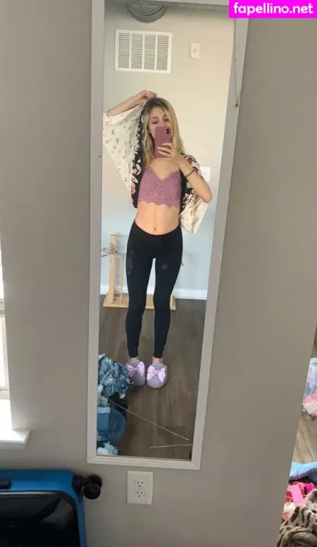 Xoxo Christina OnlyFans Thumbnail #AR5rhLHLtD