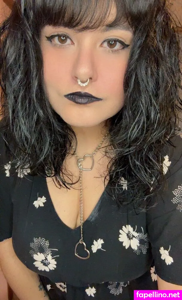 mosaicbrokenheartay, xoxo.ember Nude Leaked OnlyFans Photo #2rIW6HYoau