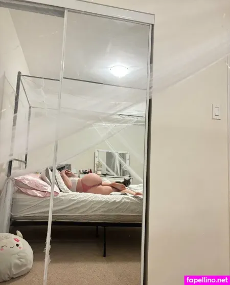 Xoxo Roseee OnlyFans Thumbnail #8RumiPee4U