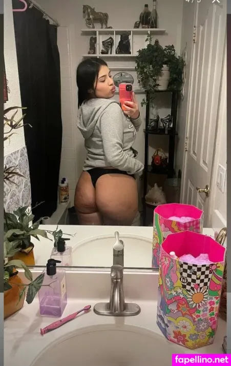 Xoxo Yolandaa OnlyFans Thumbnail #CWwgQcwdvp