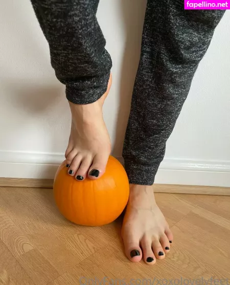 Xoxolovelyfeet OnlyFans Thumbnail #7EWUWUY8jS