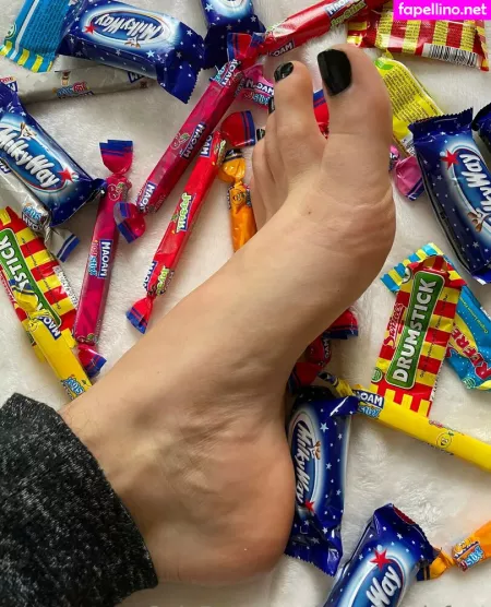 Xoxolovelyfeet OnlyFans Thumbnail #IYXgHlnSyl