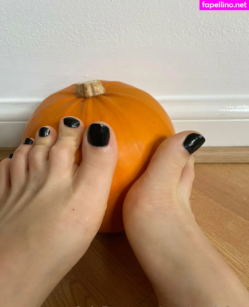 xoxolovelyfeet Nude Leaked OnlyFans Photo #srJr2BxOBK